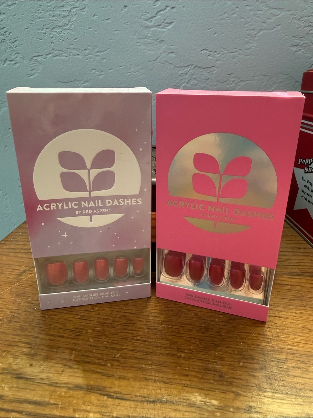 Acrylic Nail Dashes Press-On Nails - NIB